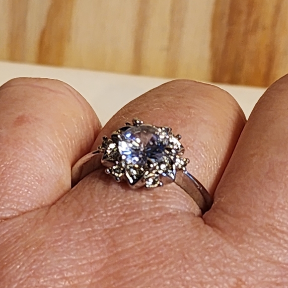 FLORAL BURST RING ROUND CUT - Picture 8 of 9